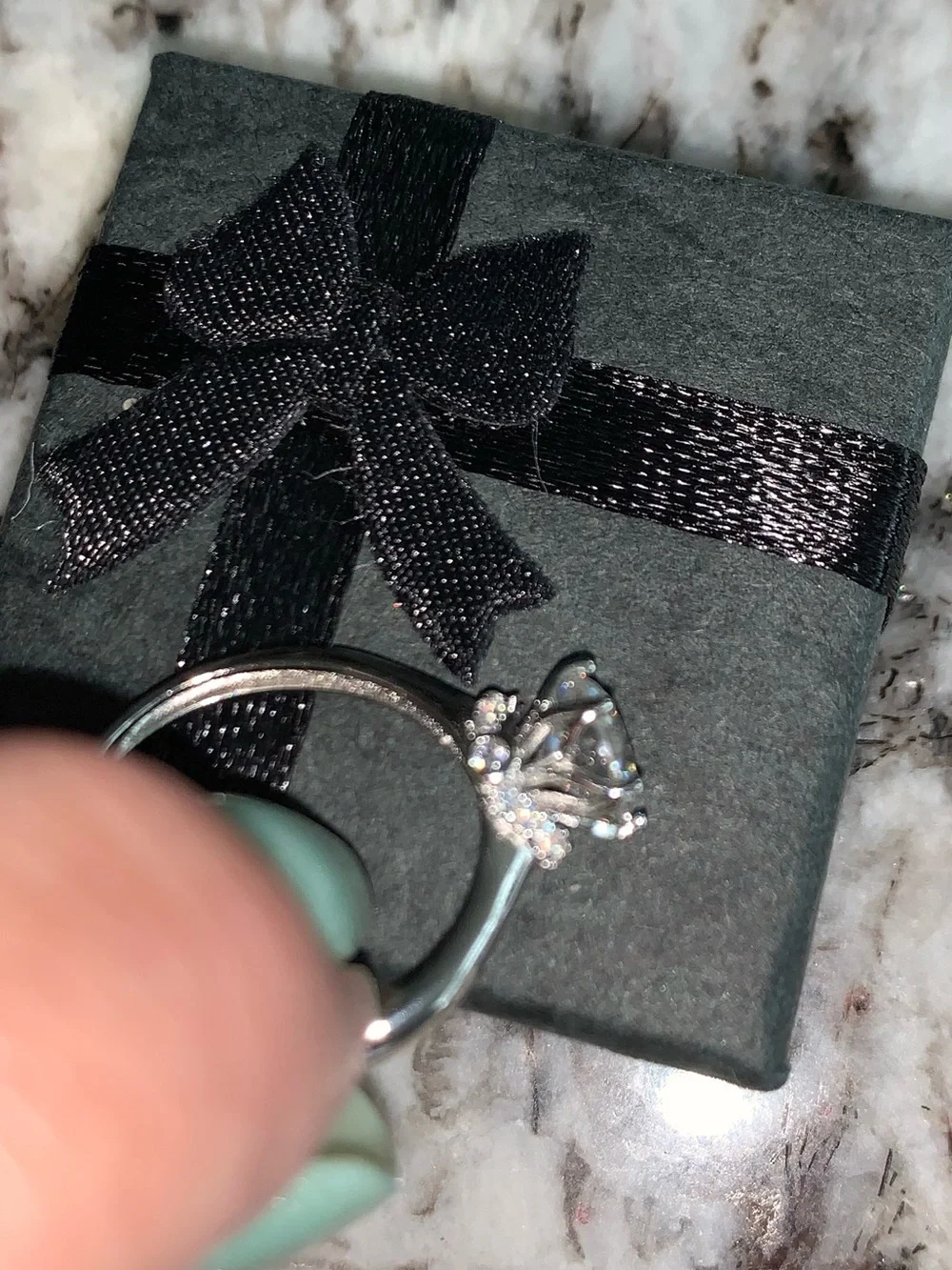 Gorgeous 1 ct moissanite diamond w/ beautiful accents 925 silver size 6 NEW $299